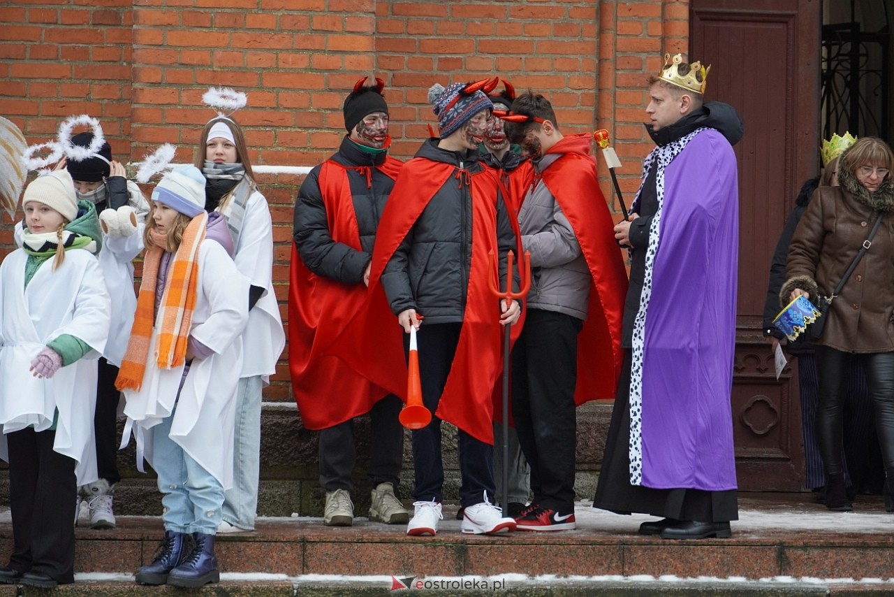 Orszak Trzech Króli w Baranowie [6.01.2024] - zdjęcie #88 - eOstroleka.pl