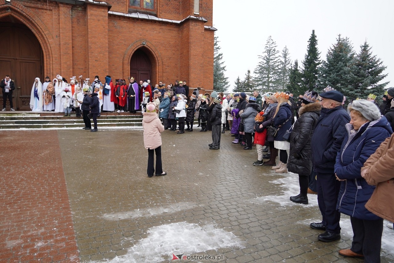 Orszak Trzech Króli w Baranowie [6.01.2024] - zdjęcie #63 - eOstroleka.pl