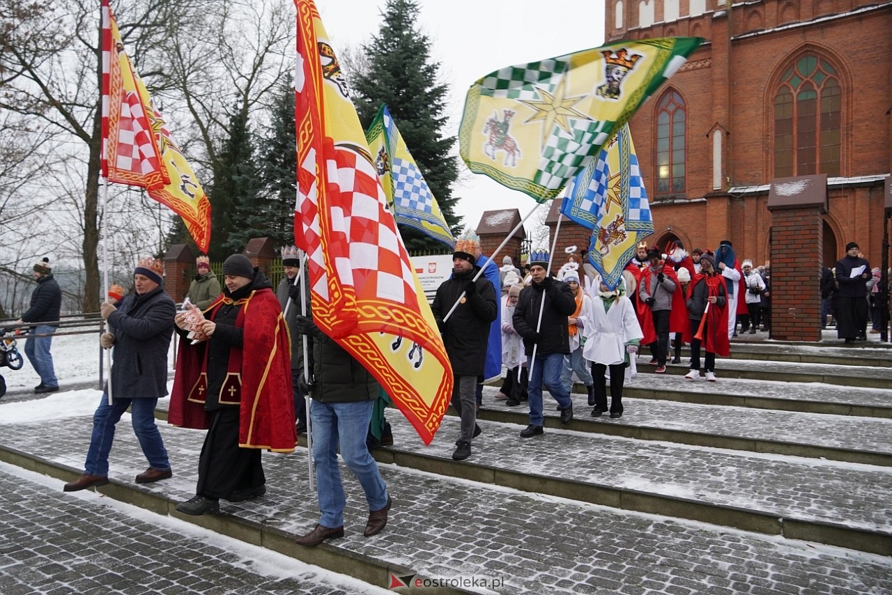 Orszak Trzech Króli w Baranowie [6.01.2024] - zdjęcie #52 - eOstroleka.pl
