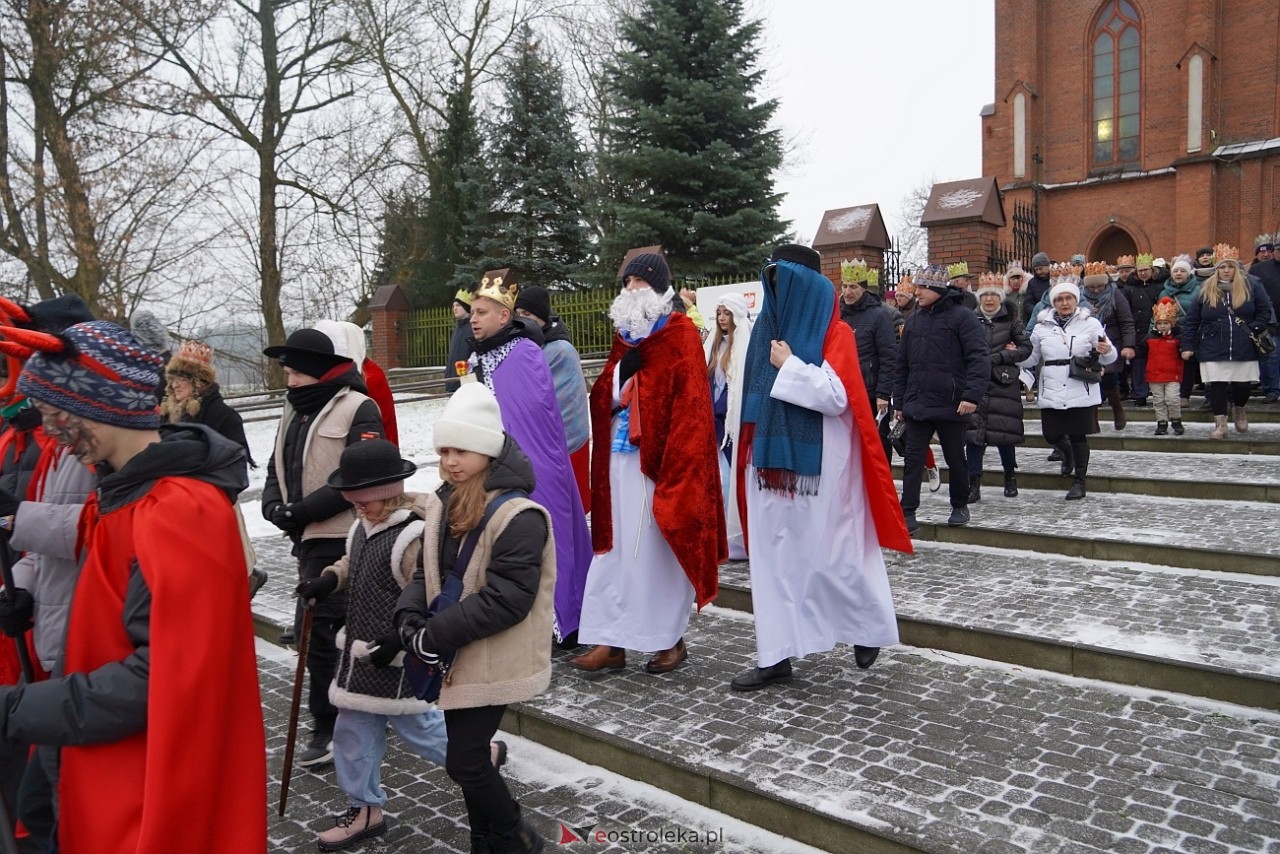 Orszak Trzech Króli w Baranowie [6.01.2024] - zdjęcie #45 - eOstroleka.pl