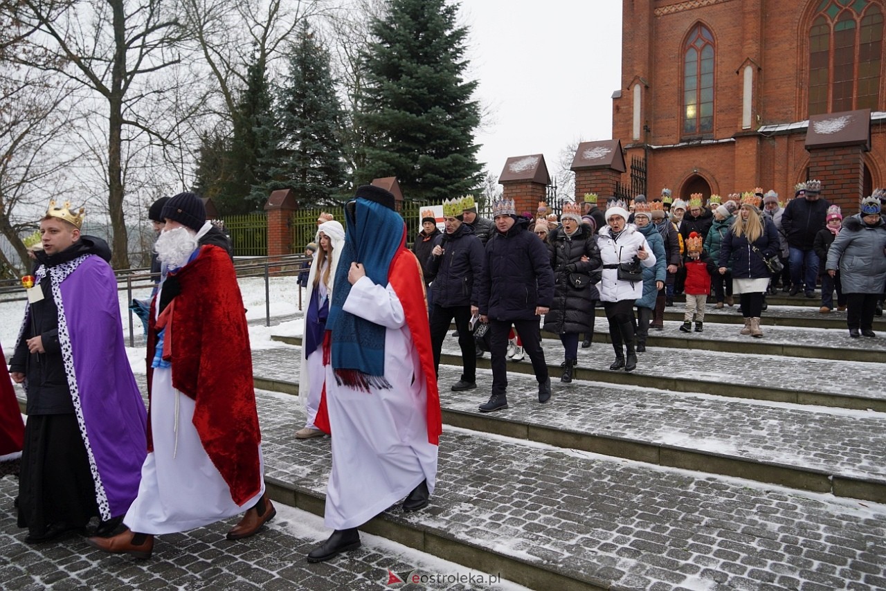 Orszak Trzech Króli w Baranowie [6.01.2024] - zdjęcie #44 - eOstroleka.pl