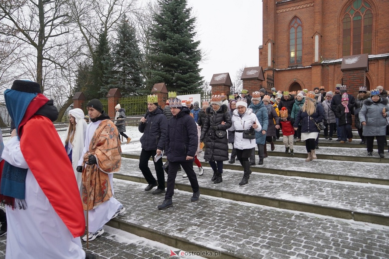 Orszak Trzech Króli w Baranowie [6.01.2024] - zdjęcie #43 - eOstroleka.pl