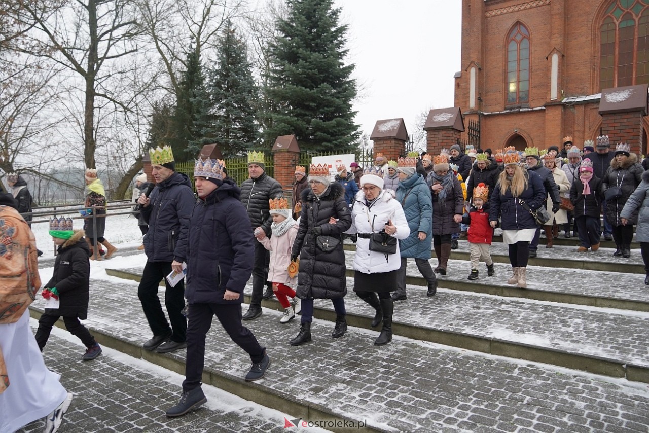 Orszak Trzech Króli w Baranowie [6.01.2024] - zdjęcie #42 - eOstroleka.pl