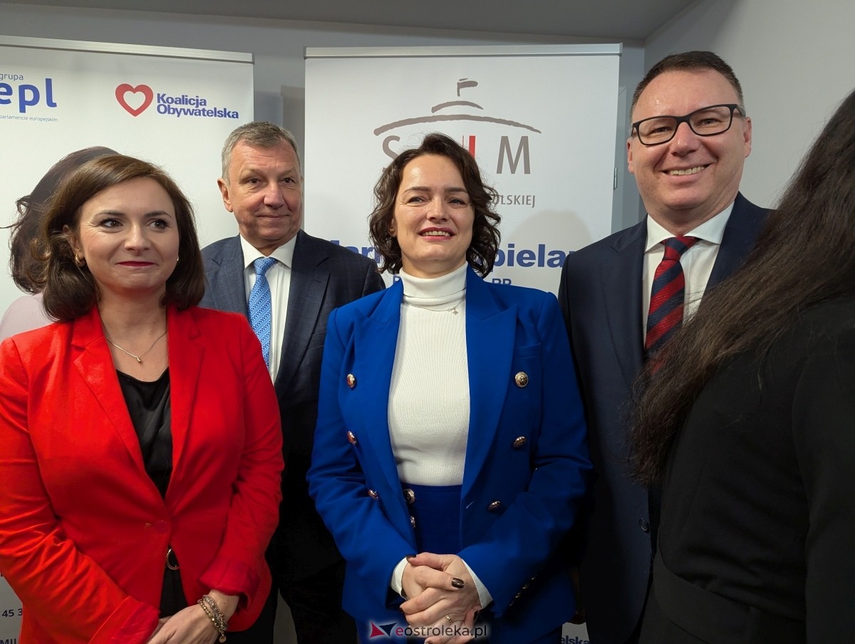 Otwarcie biur poselskich Mariusza Popielarza w Pułtusku i Ostrowi Mazowieckiej [07.01.2025] - zdjęcie #27 - eOstroleka.pl