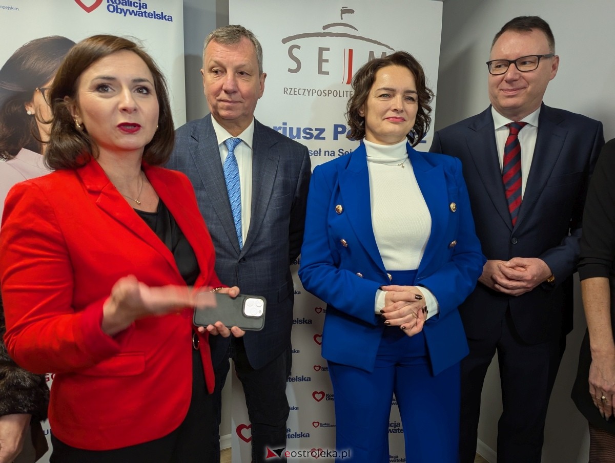 Otwarcie biur poselskich Mariusza Popielarza w Pułtusku i Ostrowi Mazowieckiej [07.01.2025] - zdjęcie #26 - eOstroleka.pl