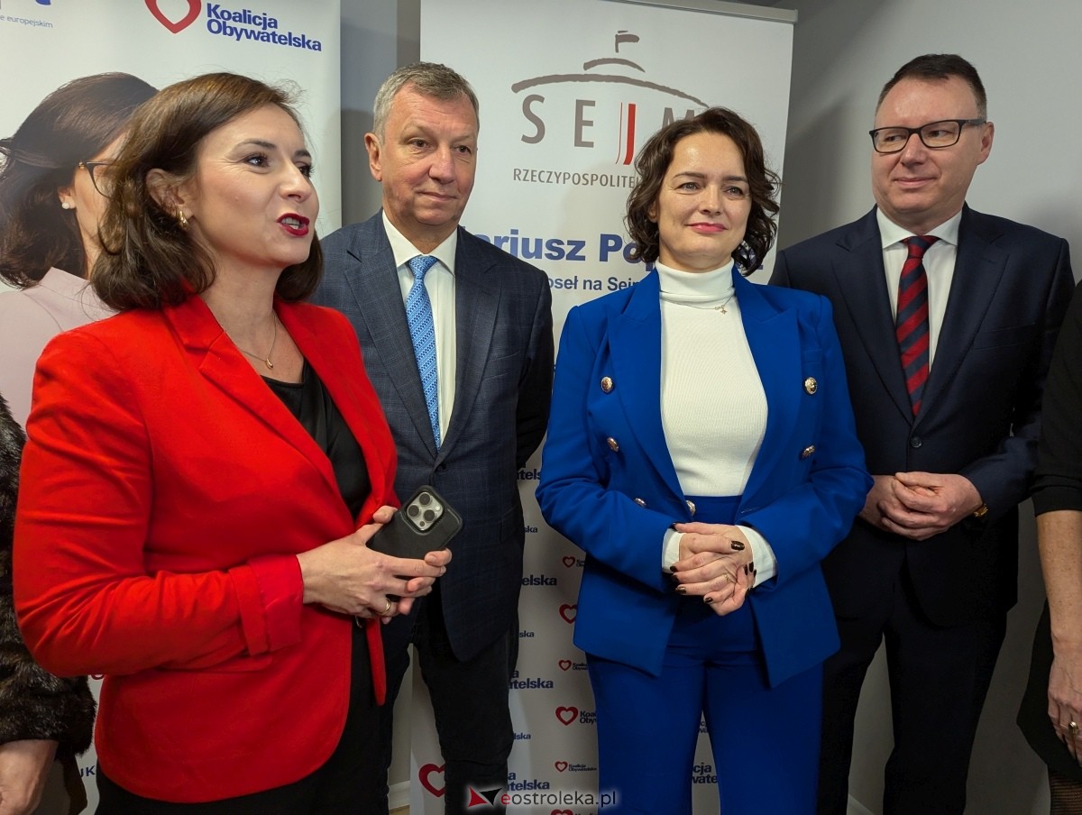Otwarcie biur poselskich Mariusza Popielarza w Pułtusku i Ostrowi Mazowieckiej [07.01.2025] - zdjęcie #25 - eOstroleka.pl