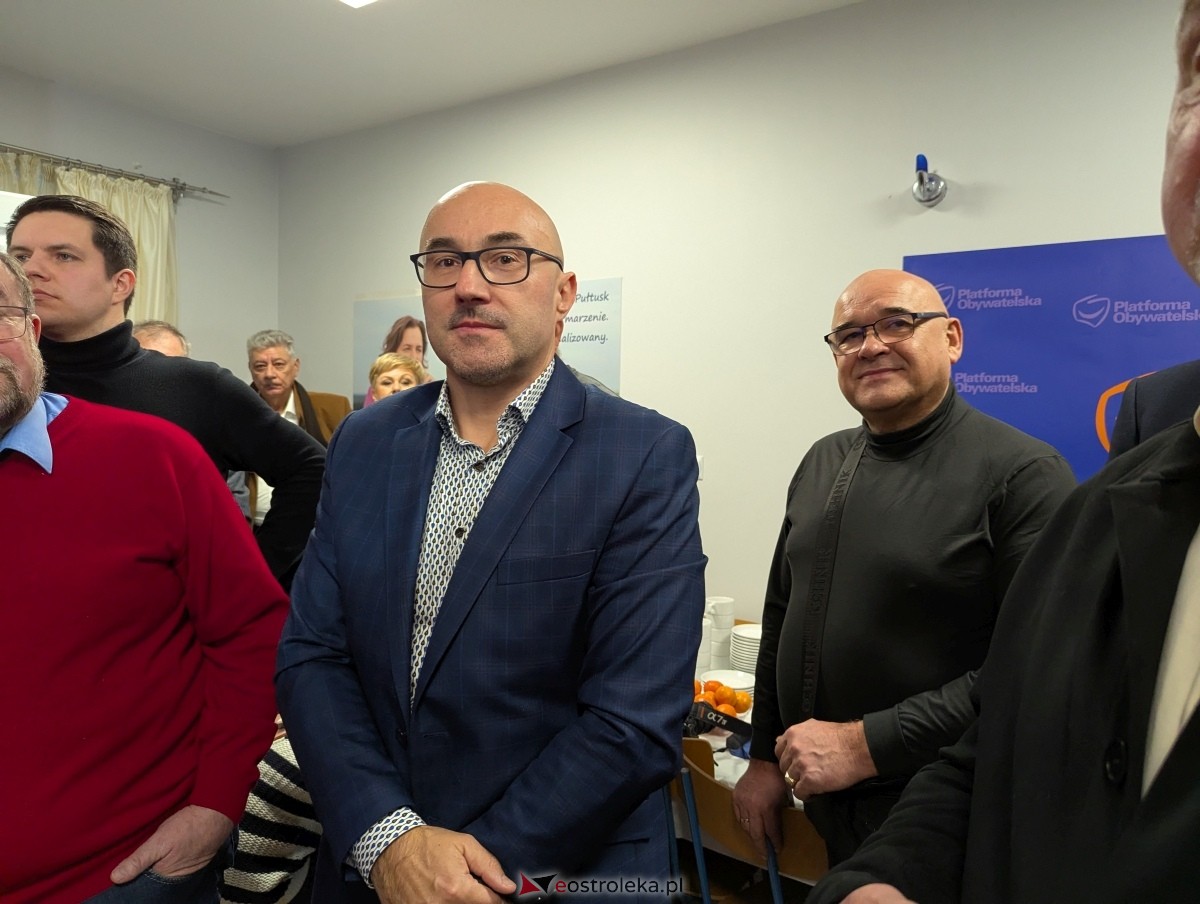 Otwarcie biur poselskich Mariusza Popielarza w Pułtusku i Ostrowi Mazowieckiej [07.01.2025] - zdjęcie #19 - eOstroleka.pl