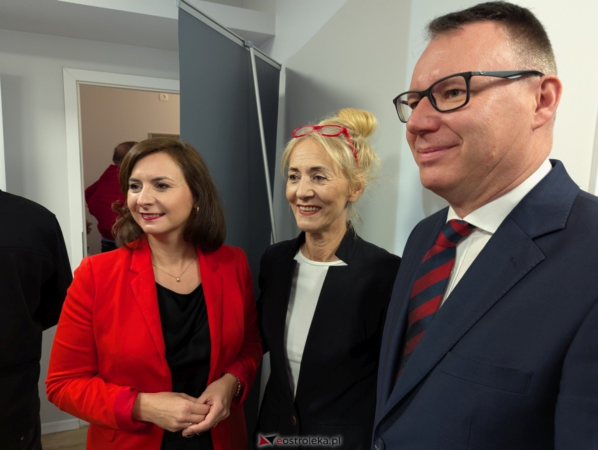 Otwarcie biur poselskich Mariusza Popielarza w Pułtusku i Ostrowi Mazowieckiej [07.01.2025] - zdjęcie #13 - eOstroleka.pl