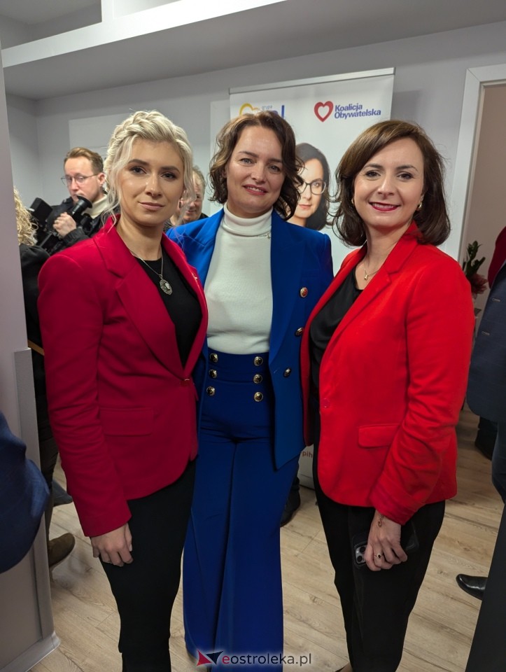 Otwarcie biur poselskich Mariusza Popielarza w Pułtusku i Ostrowi Mazowieckiej [07.01.2025] - zdjęcie #12 - eOstroleka.pl