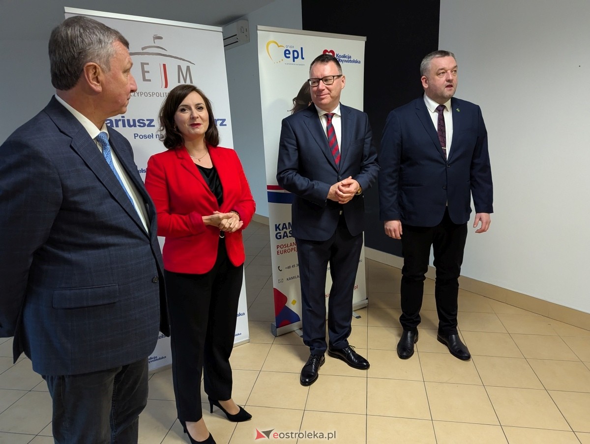 Otwarcie biur poselskich Mariusza Popielarza w Pułtusku i Ostrowi Mazowieckiej [07.01.2025] - zdjęcie #10 - eOstroleka.pl