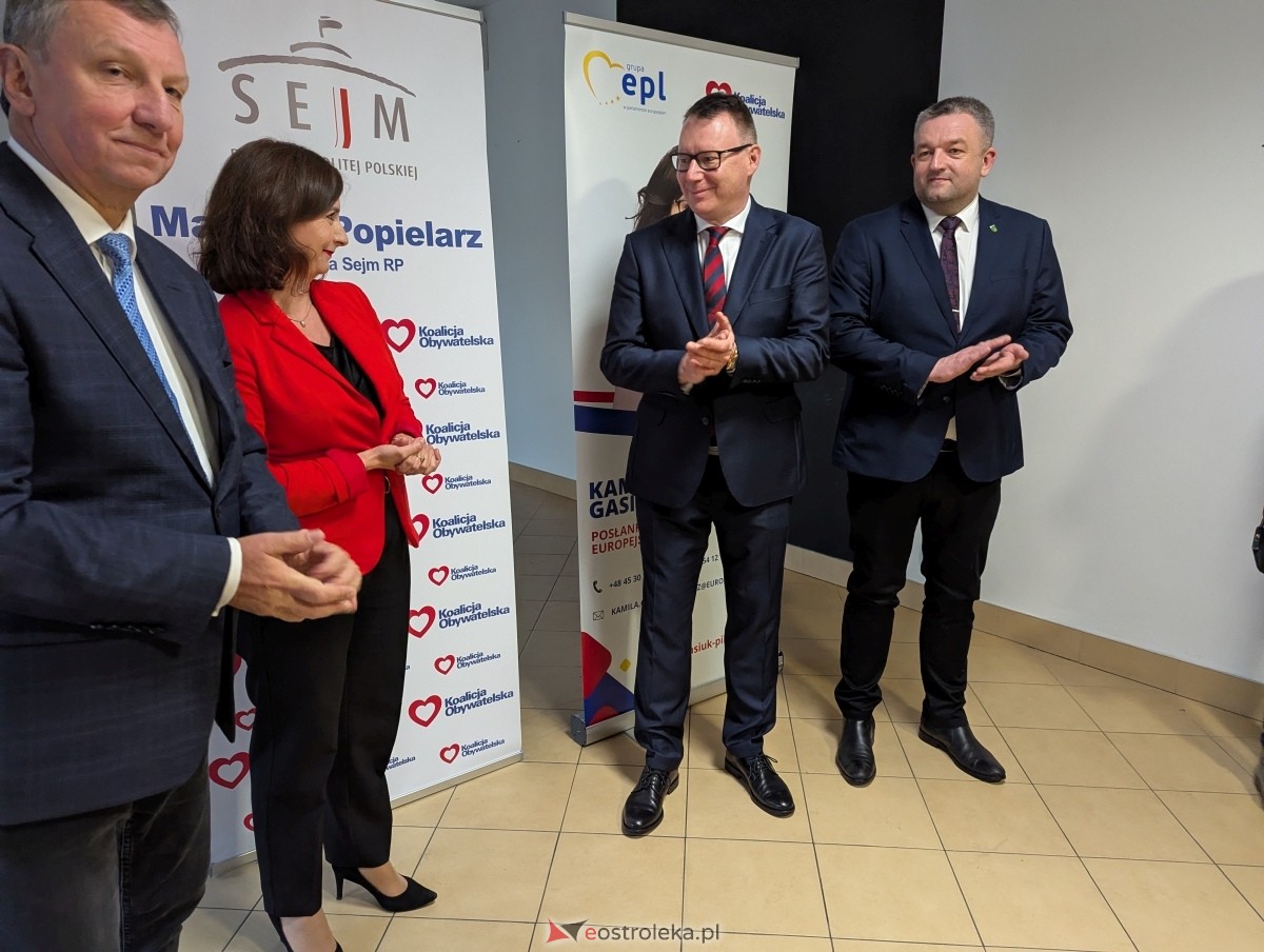 Otwarcie biur poselskich Mariusza Popielarza w Pułtusku i Ostrowi Mazowieckiej [07.01.2025] - zdjęcie #7 - eOstroleka.pl