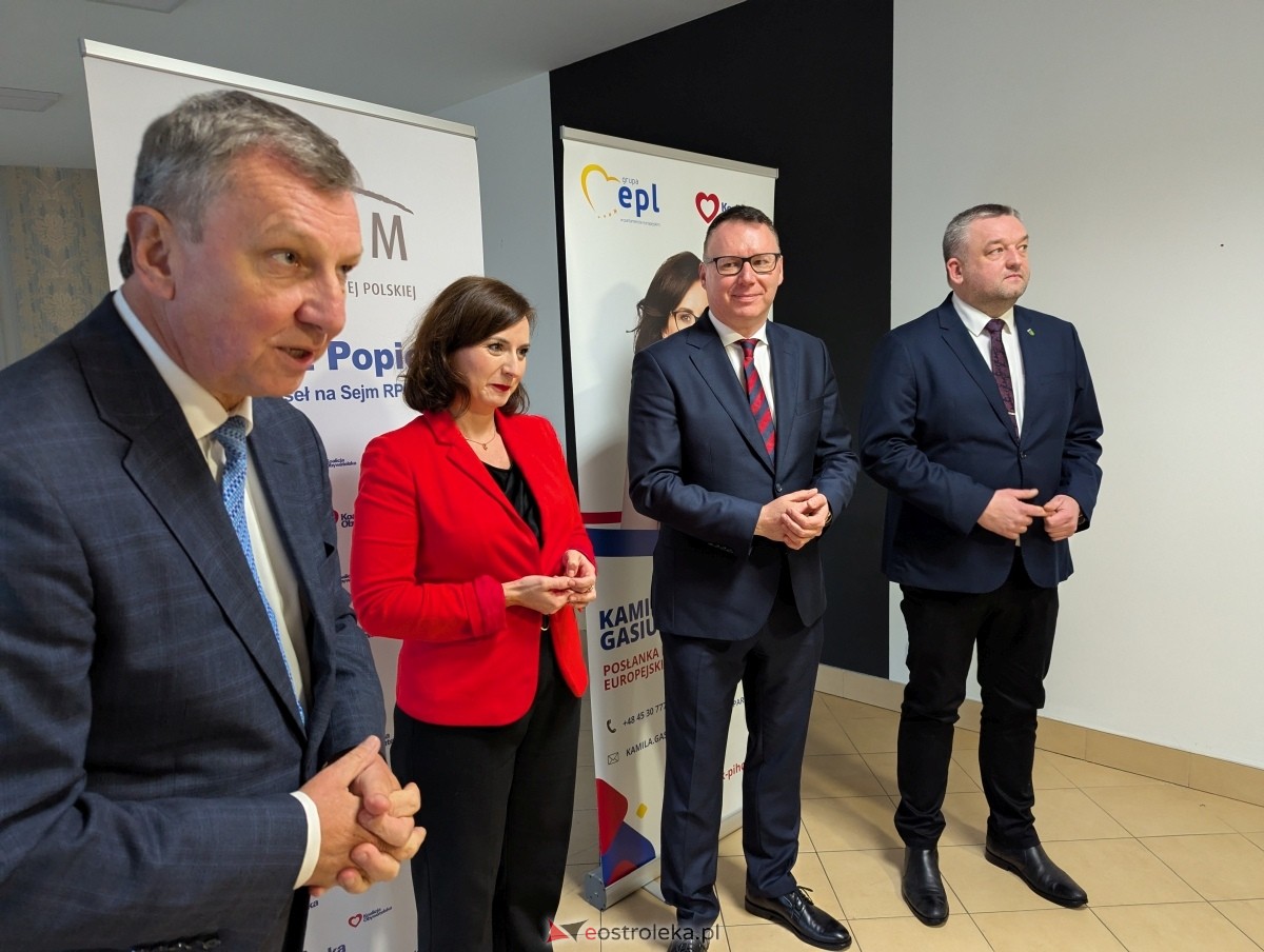 Otwarcie biur poselskich Mariusza Popielarza w Pułtusku i Ostrowi Mazowieckiej [07.01.2025] - zdjęcie #6 - eOstroleka.pl