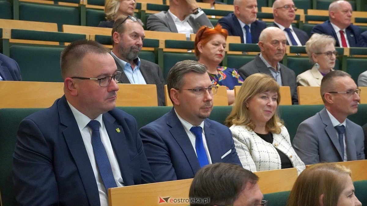 Spotkanie noworoczne i otwarcie biura poselskiego posłów Koalicji Obywatelskiej [07.01.2025] - zdjęcie #173 - eOstroleka.pl