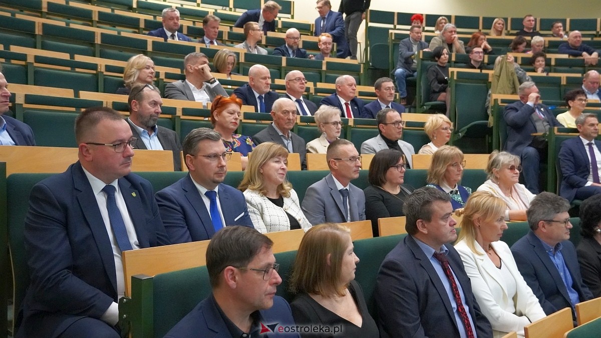 Spotkanie noworoczne i otwarcie biura poselskiego posłów Koalicji Obywatelskiej [07.01.2025] - zdjęcie #172 - eOstroleka.pl