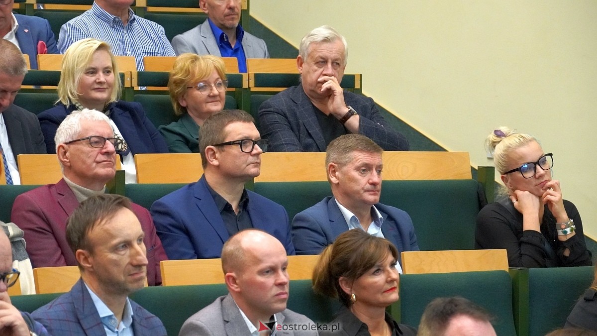 Spotkanie noworoczne i otwarcie biura poselskiego posłów Koalicji Obywatelskiej [07.01.2025] - zdjęcie #168 - eOstroleka.pl