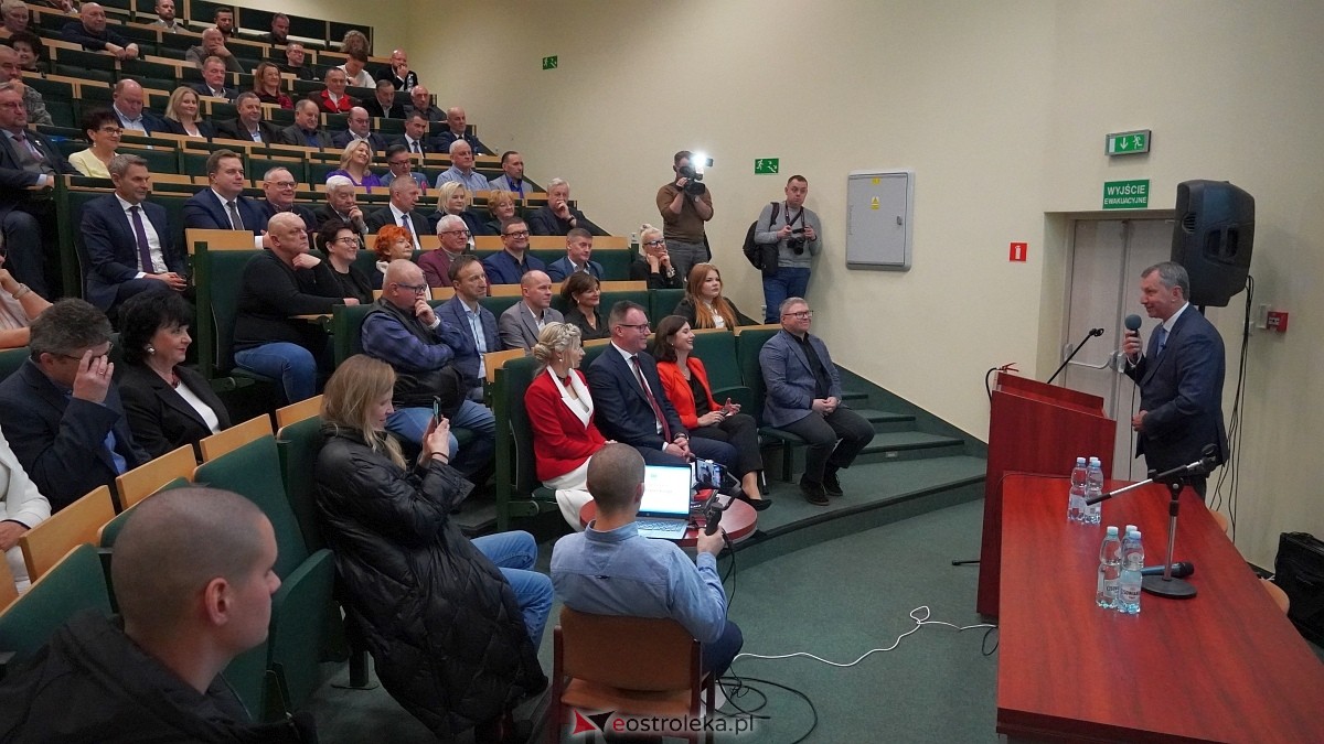 Spotkanie noworoczne i otwarcie biura poselskiego posłów Koalicji Obywatelskiej [07.01.2025] - zdjęcie #161 - eOstroleka.pl