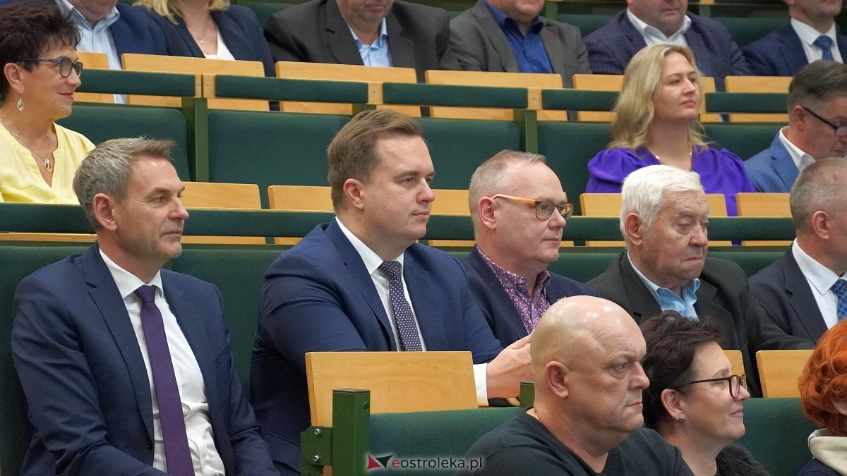 Spotkanie noworoczne i otwarcie biura poselskiego posłów Koalicji Obywatelskiej [07.01.2025] - zdjęcie #147 - eOstroleka.pl