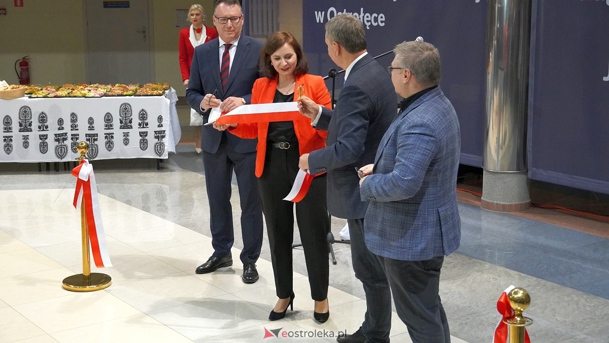 Spotkanie noworoczne i otwarcie biura poselskiego posłów Koalicji Obywatelskiej [07.01.2025] - zdjęcie #162 - eOstroleka.pl