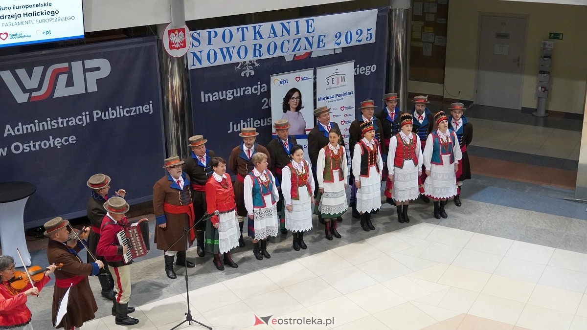 Spotkanie noworoczne i otwarcie biura poselskiego posłów Koalicji Obywatelskiej [07.01.2025] - zdjęcie #132 - eOstroleka.pl