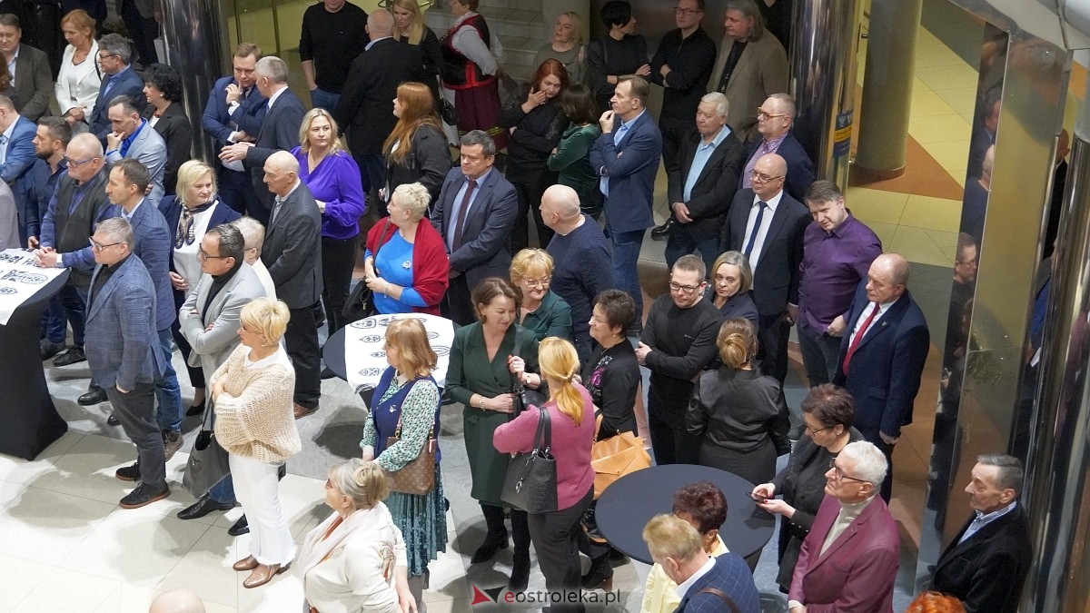 Spotkanie noworoczne i otwarcie biura poselskiego posłów Koalicji Obywatelskiej [07.01.2025] - zdjęcie #121 - eOstroleka.pl