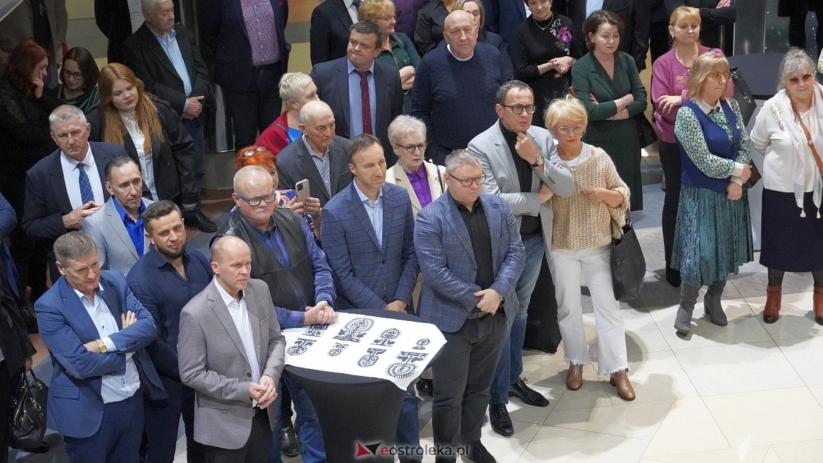 Spotkanie noworoczne i otwarcie biura poselskiego posłów Koalicji Obywatelskiej [07.01.2025] - zdjęcie #87 - eOstroleka.pl