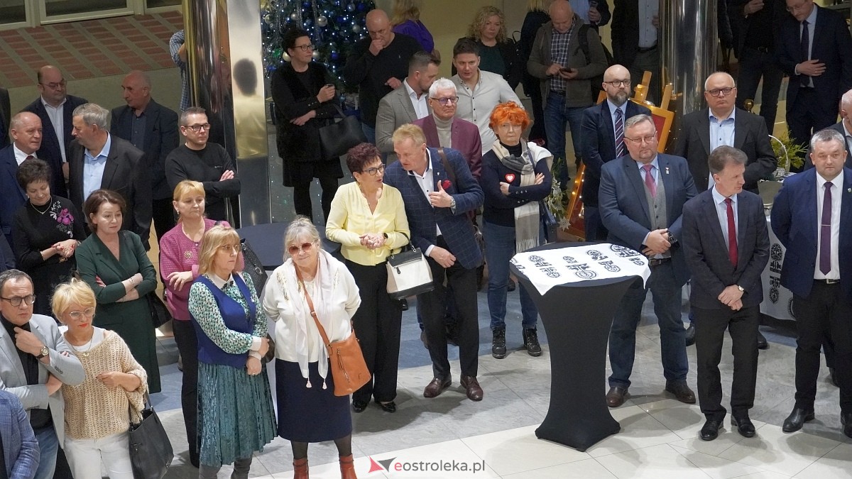 Spotkanie noworoczne i otwarcie biura poselskiego posłów Koalicji Obywatelskiej [07.01.2025] - zdjęcie #86 - eOstroleka.pl