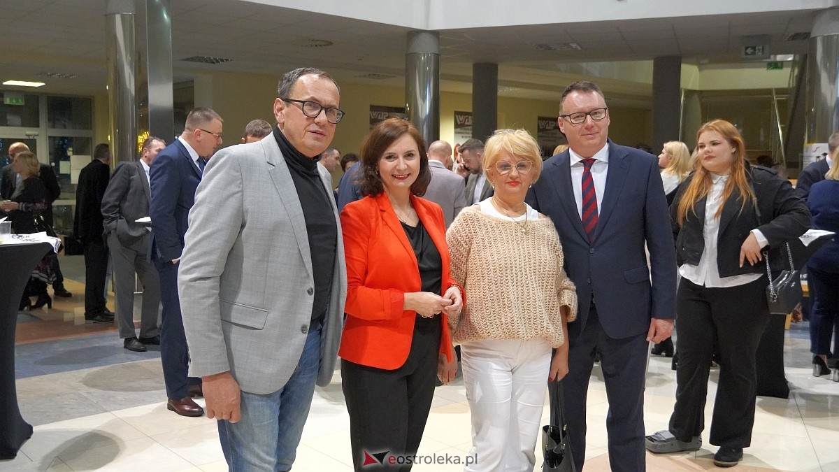 Spotkanie noworoczne i otwarcie biura poselskiego posłów Koalicji Obywatelskiej [07.01.2025] - zdjęcie #82 - eOstroleka.pl