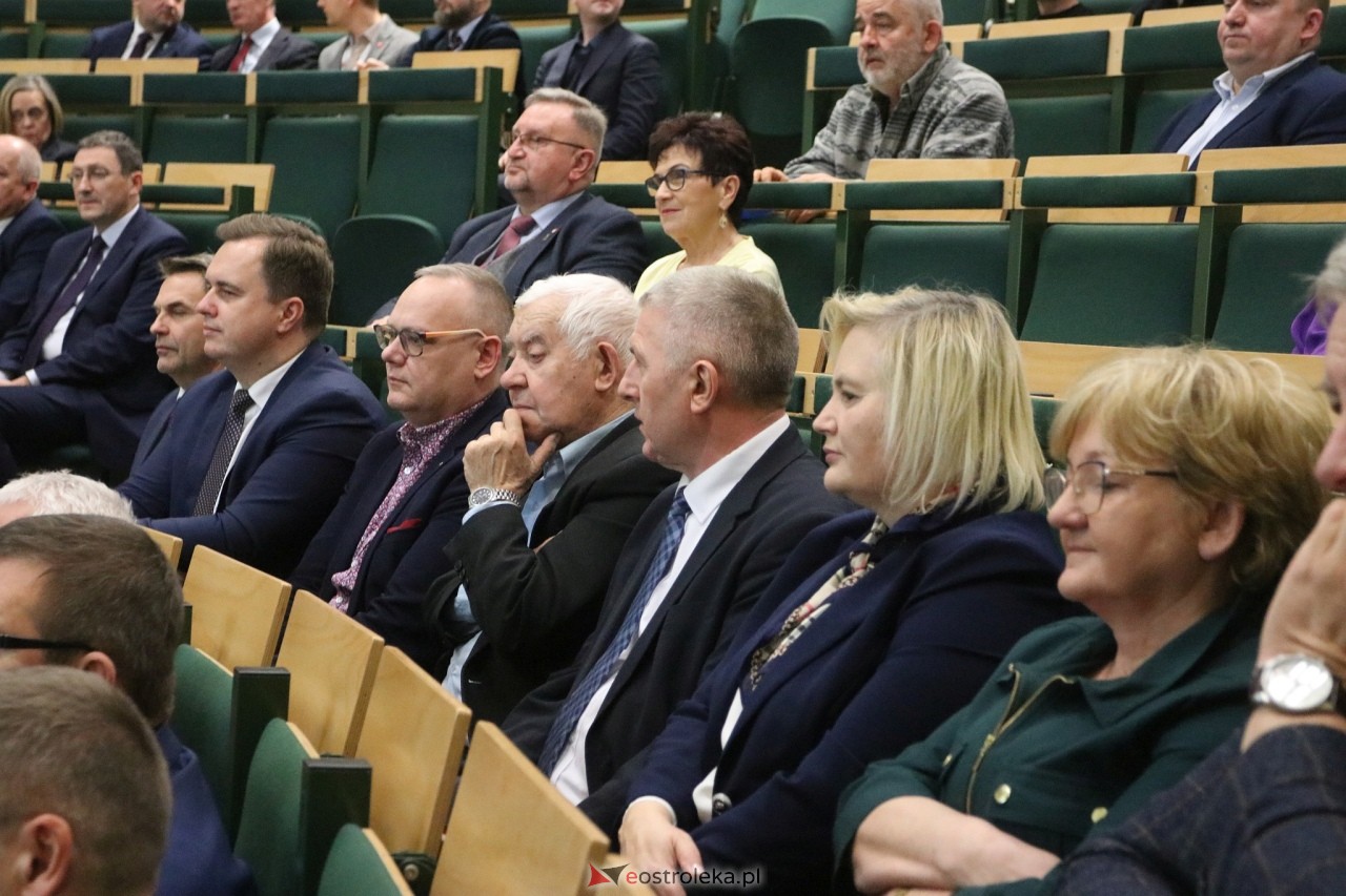 Spotkanie noworoczne i otwarcie biura poselskiego posłów Koalicji Obywatelskiej [07.01.2025] - zdjęcie #72 - eOstroleka.pl