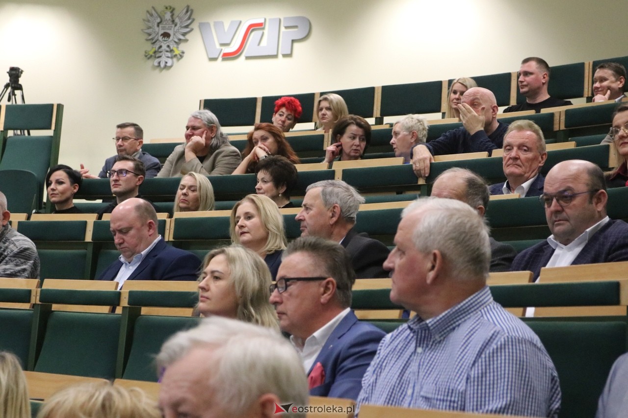 Spotkanie noworoczne i otwarcie biura poselskiego posłów Koalicji Obywatelskiej [07.01.2025] - zdjęcie #71 - eOstroleka.pl