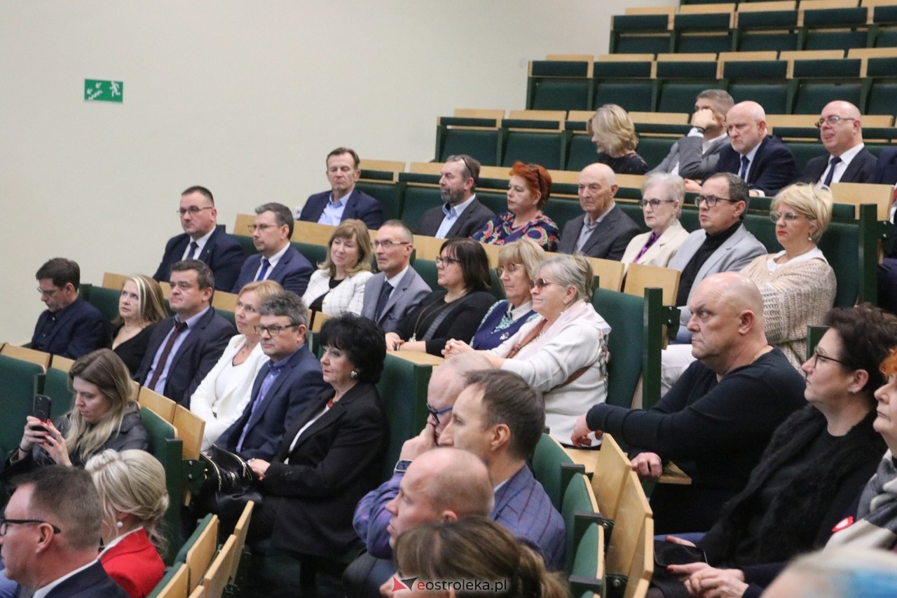 Spotkanie noworoczne i otwarcie biura poselskiego posłów Koalicji Obywatelskiej [07.01.2025] - zdjęcie #69 - eOstroleka.pl