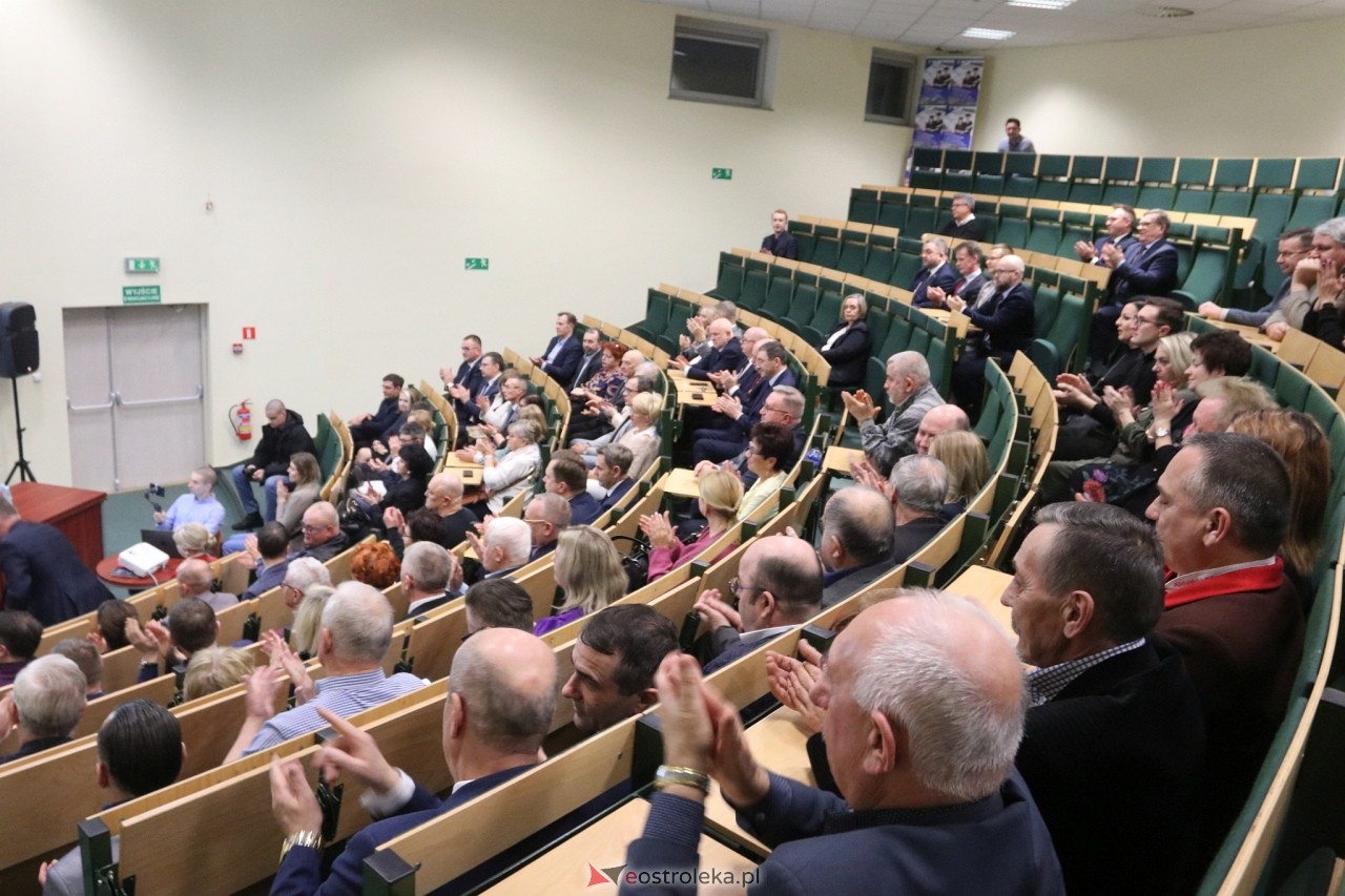Spotkanie noworoczne i otwarcie biura poselskiego posłów Koalicji Obywatelskiej [07.01.2025] - zdjęcie #62 - eOstroleka.pl