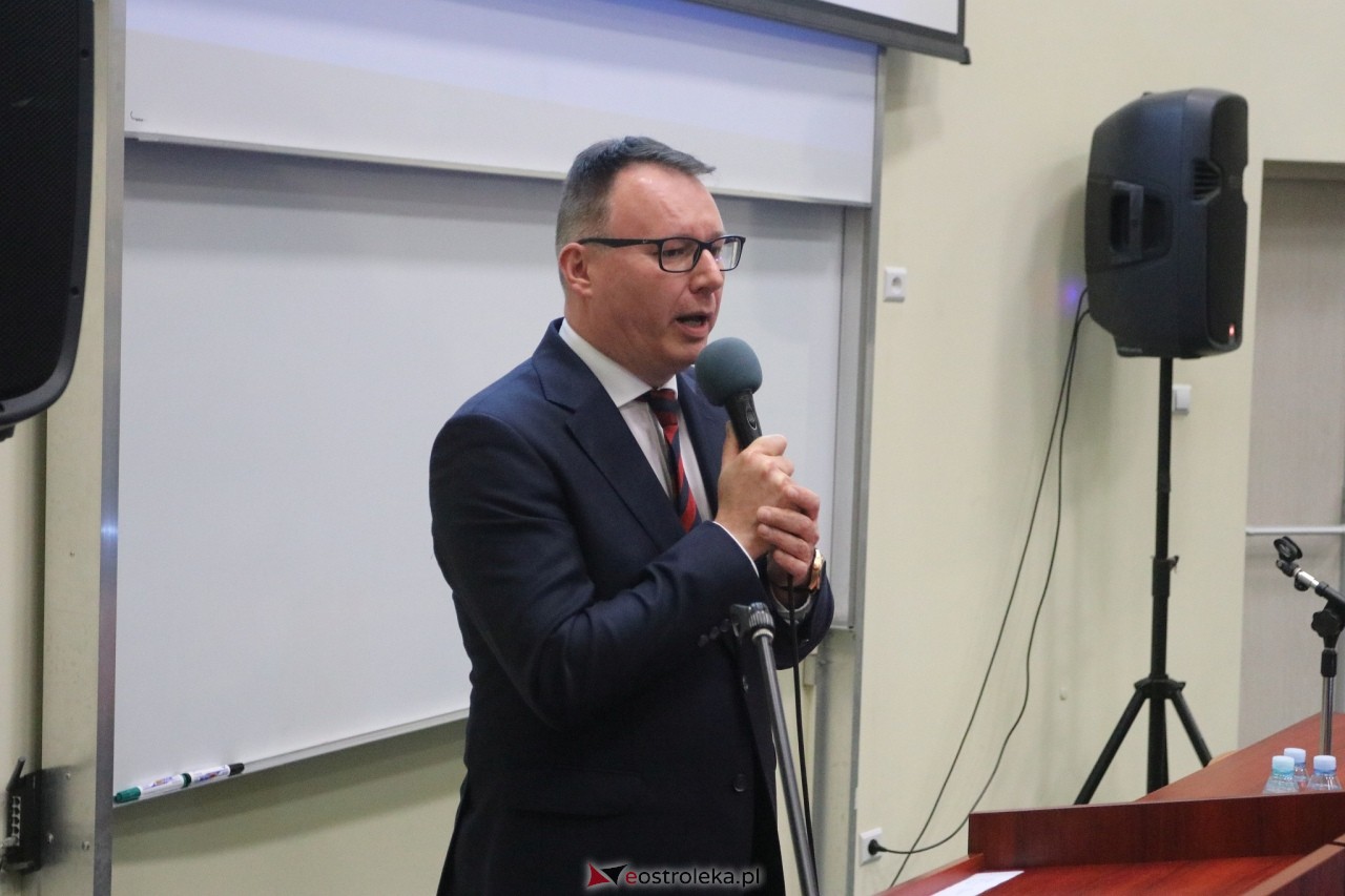 Spotkanie noworoczne i otwarcie biura poselskiego posłów Koalicji Obywatelskiej [07.01.2025] - zdjęcie #60 - eOstroleka.pl
