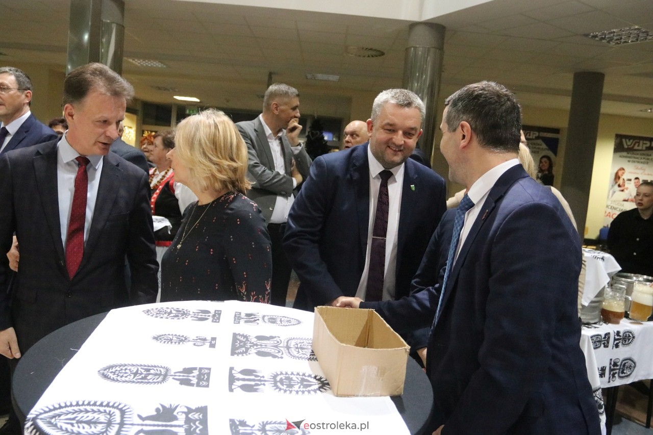 Spotkanie noworoczne i otwarcie biura poselskiego posłów Koalicji Obywatelskiej [07.01.2025] - zdjęcie #47 - eOstroleka.pl