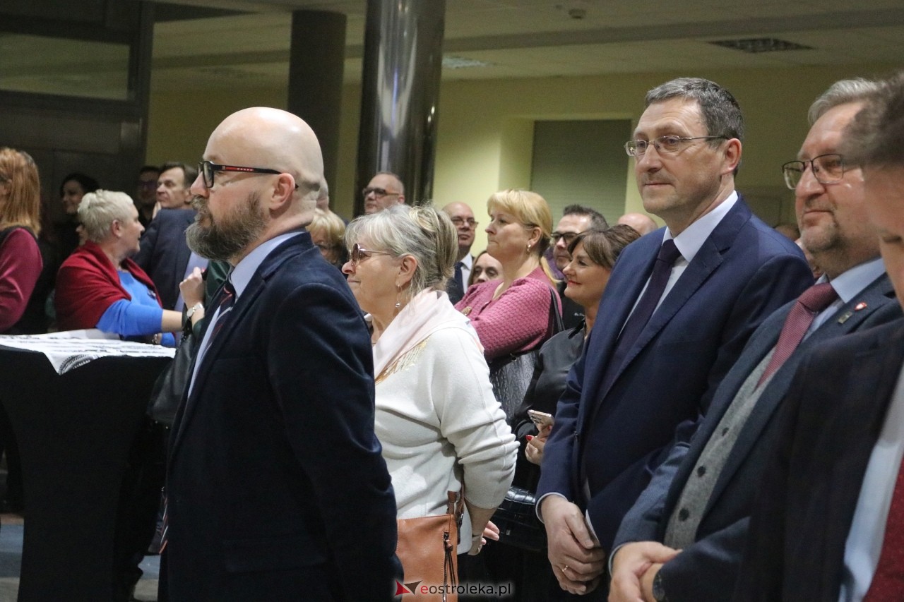Spotkanie noworoczne i otwarcie biura poselskiego posłów Koalicji Obywatelskiej [07.01.2025] - zdjęcie #46 - eOstroleka.pl