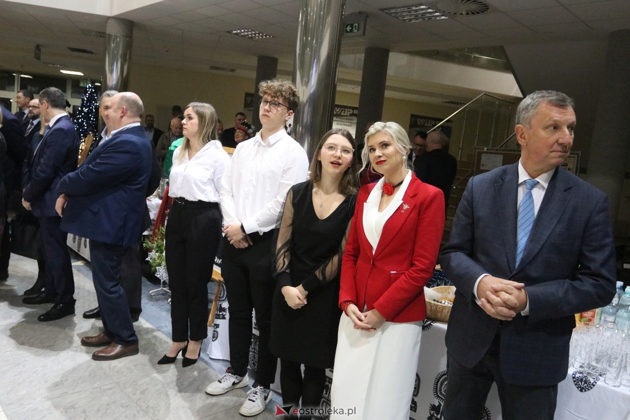 Spotkanie noworoczne i otwarcie biura poselskiego posłów Koalicji Obywatelskiej [07.01.2025] - zdjęcie #33 - eOstroleka.pl