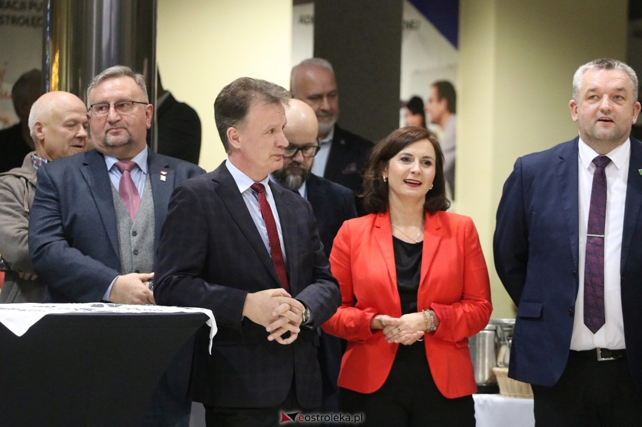 Spotkanie noworoczne i otwarcie biura poselskiego posłów Koalicji Obywatelskiej [07.01.2025] - zdjęcie #26 - eOstroleka.pl