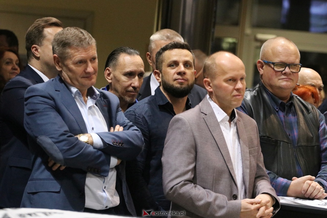 Spotkanie noworoczne i otwarcie biura poselskiego posłów Koalicji Obywatelskiej [07.01.2025] - zdjęcie #20 - eOstroleka.pl