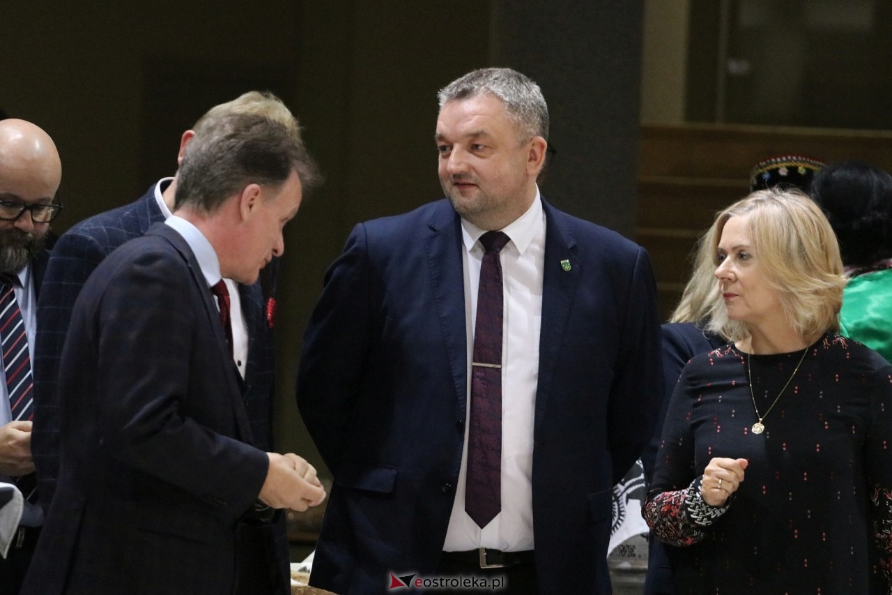 Spotkanie noworoczne i otwarcie biura poselskiego posłów Koalicji Obywatelskiej [07.01.2025] - zdjęcie #15 - eOstroleka.pl