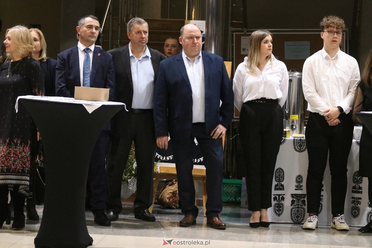 Spotkanie noworoczne i otwarcie biura poselskiego posłów Koalicji Obywatelskiej [07.01.2025] - zdjęcie #10 - eOstroleka.pl