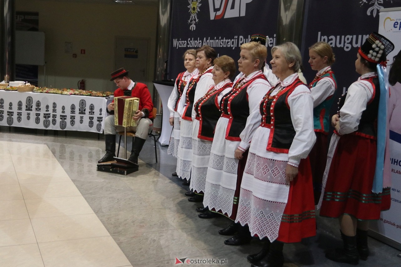Spotkanie noworoczne i otwarcie biura poselskiego posłów Koalicji Obywatelskiej [07.01.2025] - zdjęcie #1 - eOstroleka.pl