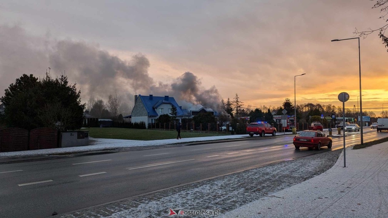 Pożar na ul. Słowackiego w Ostrołęce [08.01.2025] - zdjęcie #7 - eOstroleka.pl