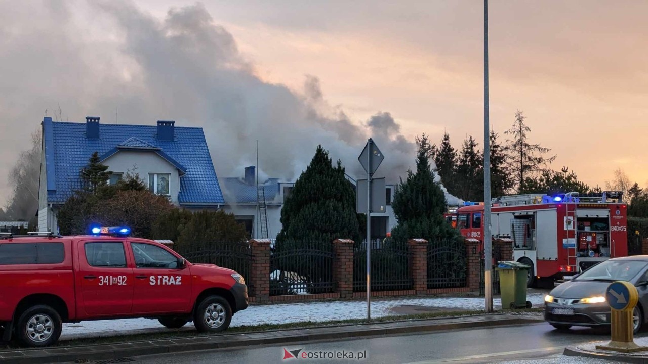 Pożar na ul. Słowackiego w Ostrołęce [08.01.2025] - zdjęcie #1 - eOstroleka.pl
