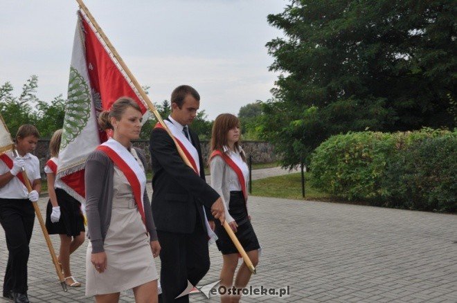 Obchody 72 rocznicy wybuchu II wojny światowej w Ostrołęce (1.IX.2011) - zdjęcie #8 - eOstroleka.pl