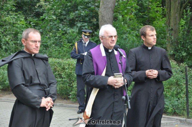 Obchody 72 rocznicy wybuchu II wojny światowej w Ostrołęce (1.IX.2011) - zdjęcie #52 - eOstroleka.pl