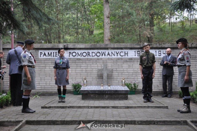 Obchody 72 rocznicy wybuchu II wojny światowej w Ostrołęce (1.IX.2011) - zdjęcie #46 - eOstroleka.pl