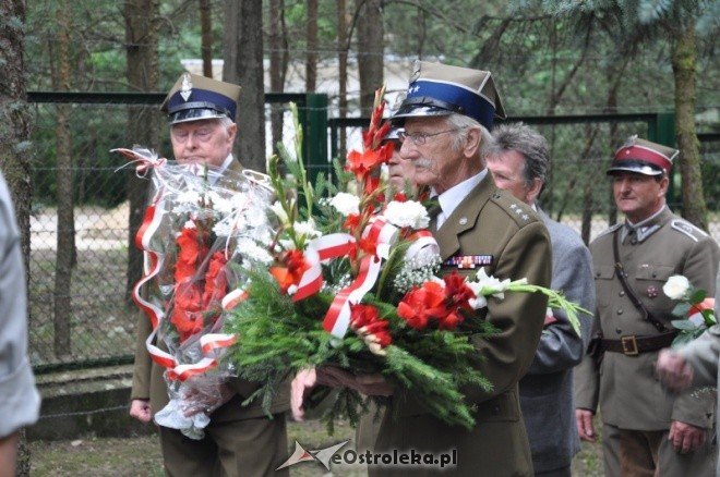 Obchody 72 rocznicy wybuchu II wojny światowej w Ostrołęce (1.IX.2011) - zdjęcie #35 - eOstroleka.pl