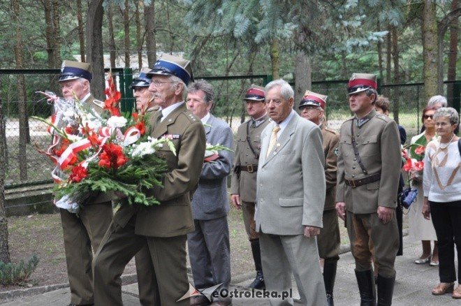 Obchody 72 rocznicy wybuchu II wojny światowej w Ostrołęce (1.IX.2011) - zdjęcie #33 - eOstroleka.pl