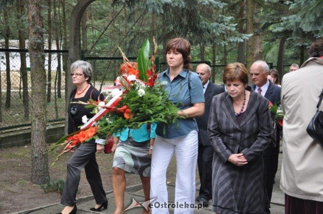 Obchody 72 rocznicy wybuchu II wojny światowej w Ostrołęce (1.IX.2011) - zdjęcie #26 - eOstroleka.pl