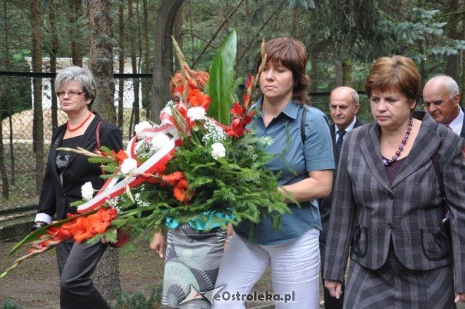 Obchody 72 rocznicy wybuchu II wojny światowej w Ostrołęce (1.IX.2011) - zdjęcie #24 - eOstroleka.pl