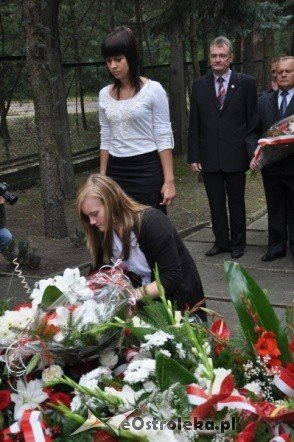 Obchody 72 rocznicy wybuchu II wojny światowej w Ostrołęce (1.IX.2011) - zdjęcie #17 - eOstroleka.pl